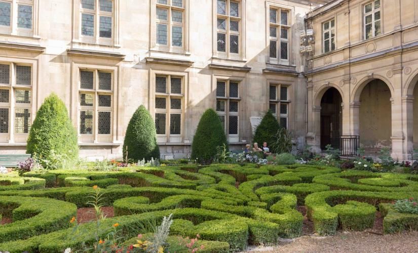 Terrasses de musées dans le Marais : les meilleures adresses pour une pause