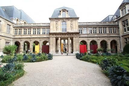The Carnavalet Museum presents 