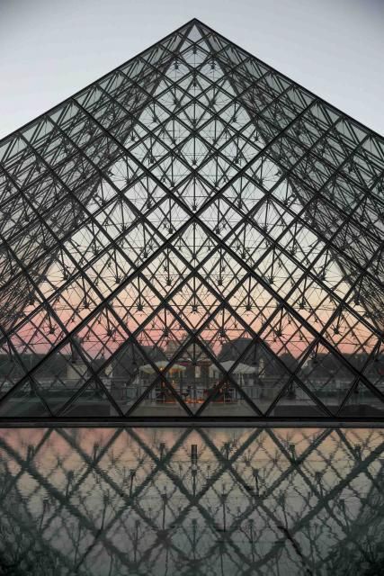 Figures of the Fool, the new exhibition at the Louvre Museum